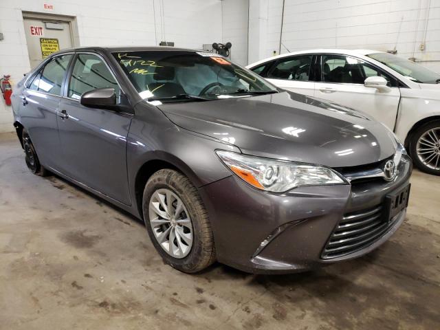 4T4BF1FK9FR516429 - 2015 TOYOTA CAMRY LE GRAY photo 1