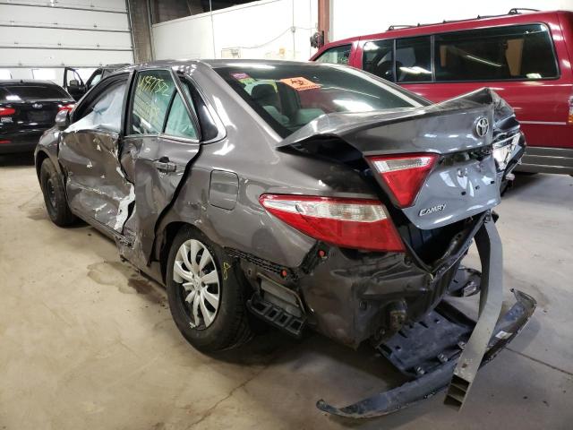 4T4BF1FK9FR516429 - 2015 TOYOTA CAMRY LE GRAY photo 3