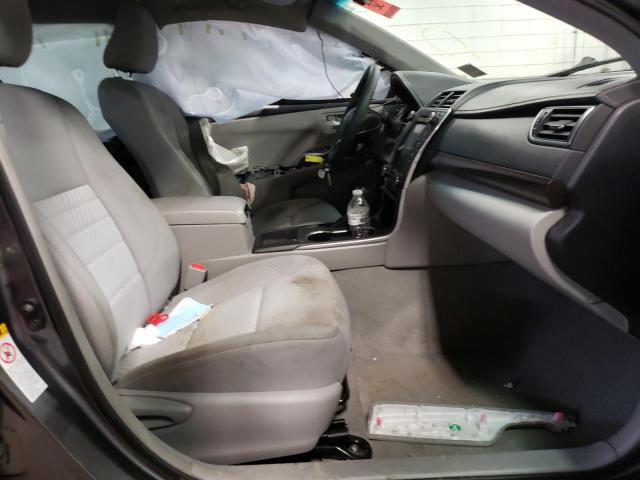 4T4BF1FK9FR516429 - 2015 TOYOTA CAMRY LE GRAY photo 5