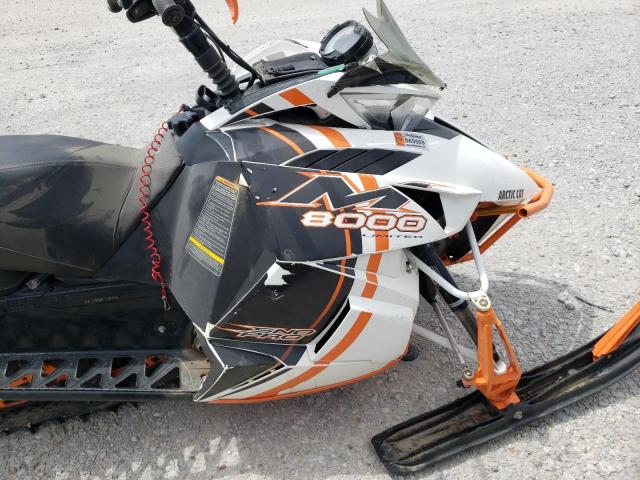 4UF15SNW4FT105946 - 2015 ARCTIC CAT SNOWMOBILE TWO TONE photo 9