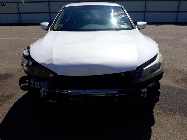 1HGCR2F35DA017295 - 2013 HONDA ACCORD LX WHITE photo 9