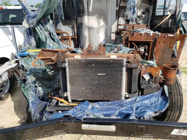 1F65F5KY0J0A05658 - 2018 FORD F59 WHITE photo 7