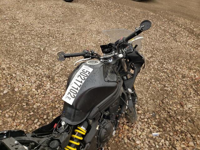 JKAEXEE11DDA08863 - 2013 KAWASAKI EX650 E BLACK photo 5