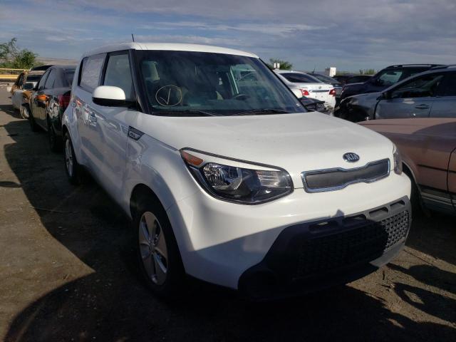 KNDJN2A23G7319413 - 2016 KIA SOUL WHITE photo 9