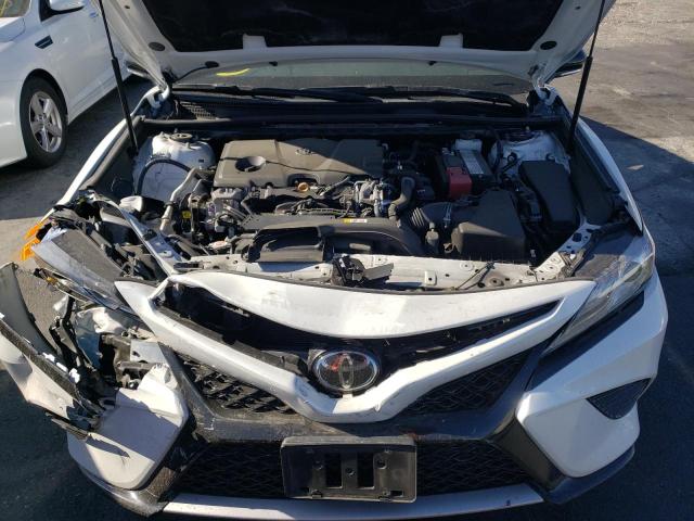 4T1B61HK9KU195932 - 2019 TOYOTA CAMRY XSE WHITE photo 7