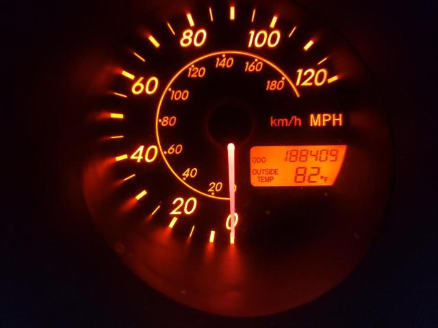 2T1KR32E53C064733 - 2003 TOYOTA MATRIX SILVER photo 8