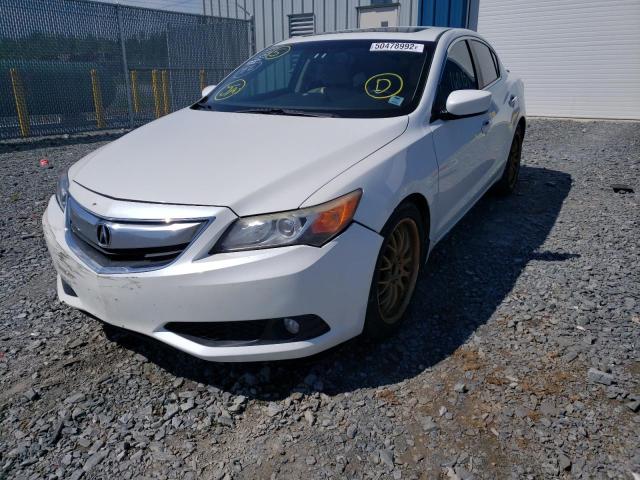 19VDE1F72DE403805 - 2013 ACURA ILX 20 TEC WHITE photo 2