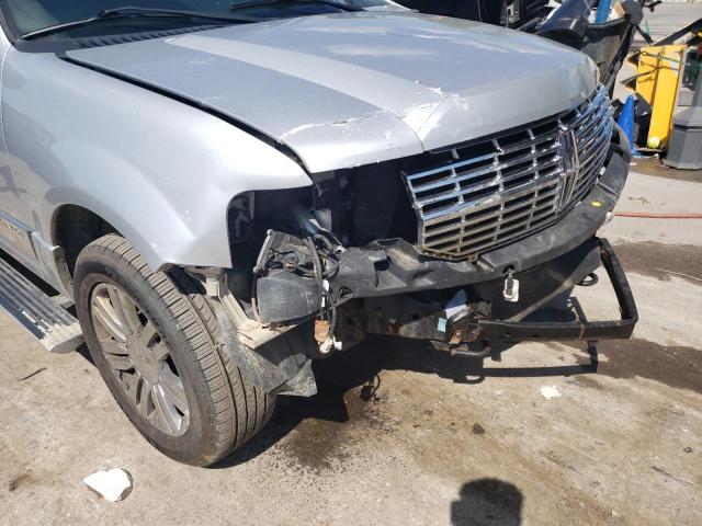 5LMJJ2J5XAEJ03611 - 2010 LINCOLN NAVIGATOR 银色 照片 9