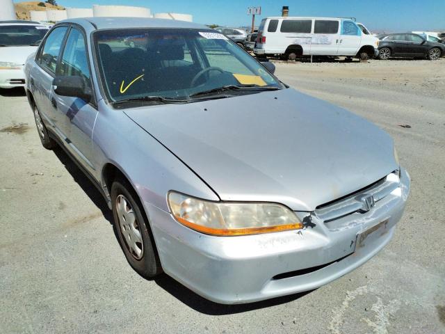 1HGCF8649WA238132 - 1998 HONDA ACCORD DX SILVER photo 1