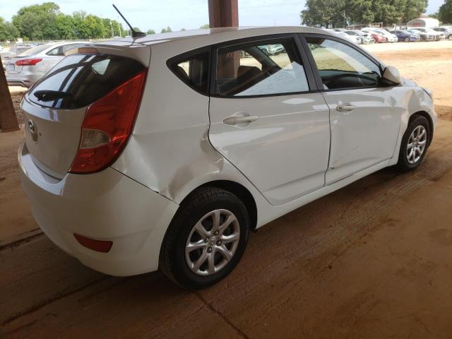 KMHCT5AE7EU149349 - 2014 HYUNDAI ACCENT WHITE photo 4