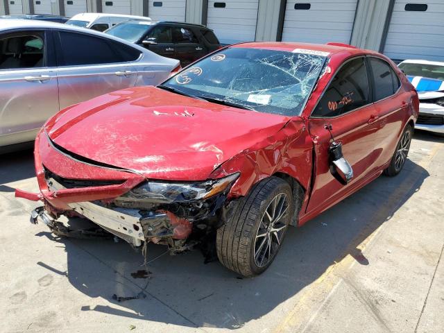 4T1G31AK3NU039396 - 2022 TOYOTA CAMRY NIGH RED photo 2