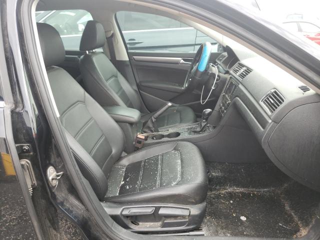 1VWDT7A32HC078281 - 2017 VOLKSWAGEN PASSAT R-L 黑色 照片 5