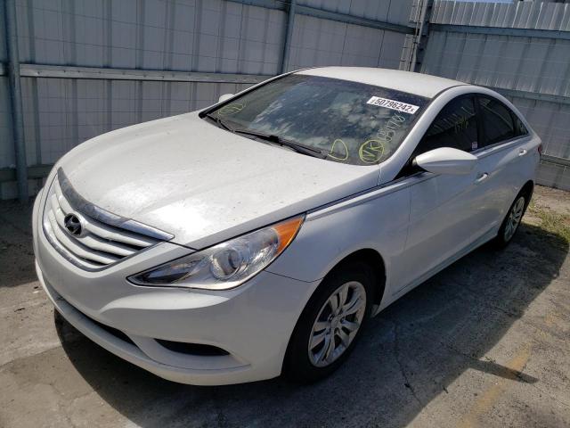 5NPEB4AC7DH639064 - 2013 HYUNDAI SONATA GLS WHITE photo 2