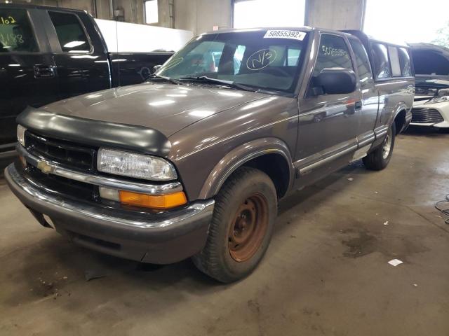 1GCCS1940W8151028 - 1998 CHEVROLET S TRUCK S1 BROWN photo 2