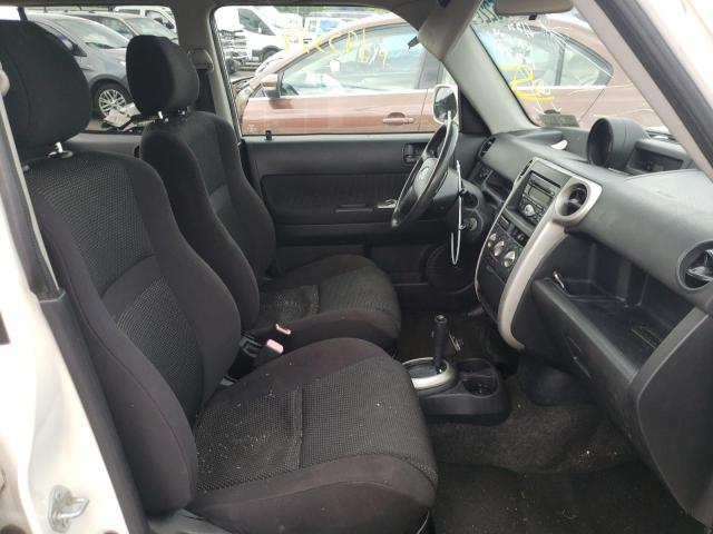 JTLKT324850192281 - 2005 TOYOTA SCION XB 白色 照片 5