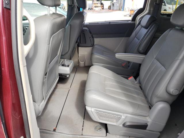 2A8HR54P28R827988 - 2008 CHRYSLER TOWN & COU BURGUNDY photo 6