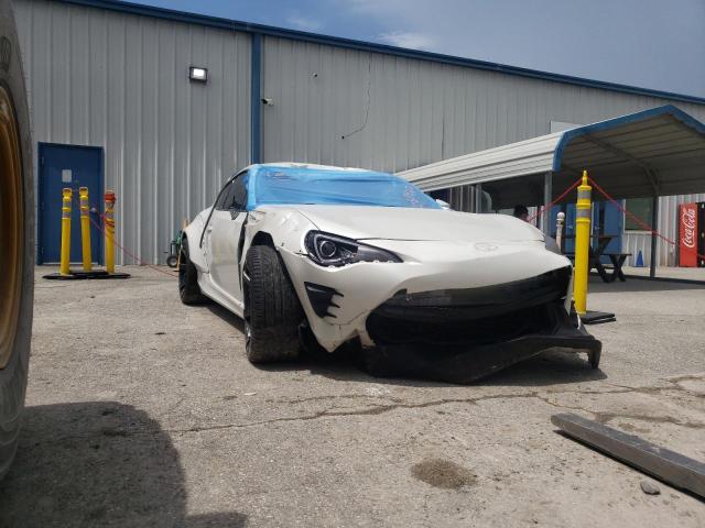 JF1ZNAA11D1722637 - 2013 TOYOTA SCION FR-S WHITE photo 9