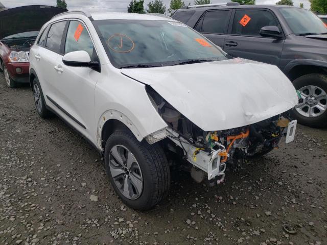 KNDCB3LC9N5509755 - 2022 KIA NIRO LX WHITE photo 1