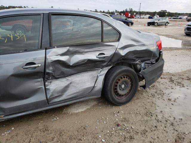3VW2K7AJ5EM361390 - 2014 VOLKSWAGEN JETTA BASE رمادي صورة 9