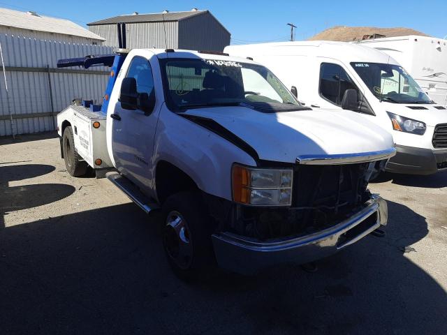 1GD313CL9CF115985 - 2012 GMC SIERRA C35 WHITE photo 1