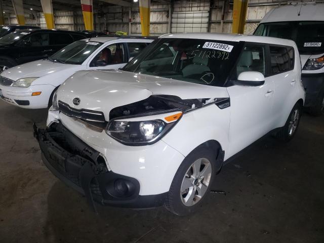 KNDJN2A21K7675562 - 2019 KIA SOUL WHITE photo 2