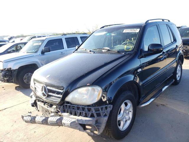 4JGAB54E51A260998 - 2001 MERCEDES-BENZ ML 320 BLACK photo 2