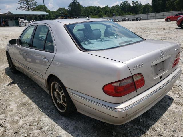 WDBJF82J02X069898 - 2002 MERCEDES-BENZ E 320 4MAT GRAY photo 3