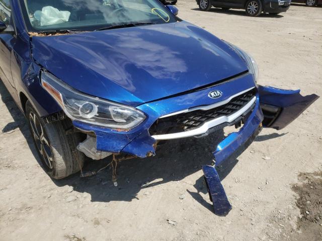 3KPF24ADXKE105586 - 2019 KIA FORTE FE BLUE photo 9