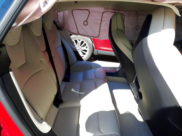 5YJSA1E20JF281418 - 2018 TESLA MODEL S Qırmızı foto 6