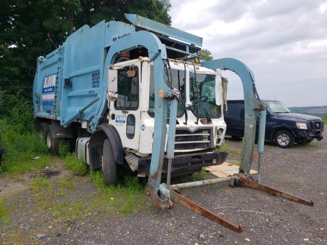 1M2AV04C6FM011947 - 2015 MACK 600 MRU600 WHITE photo 1