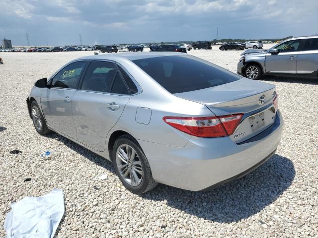 4T1BF1FK7HU703147 - 2017 TOYOTA CAMRY LE SILVER photo 3