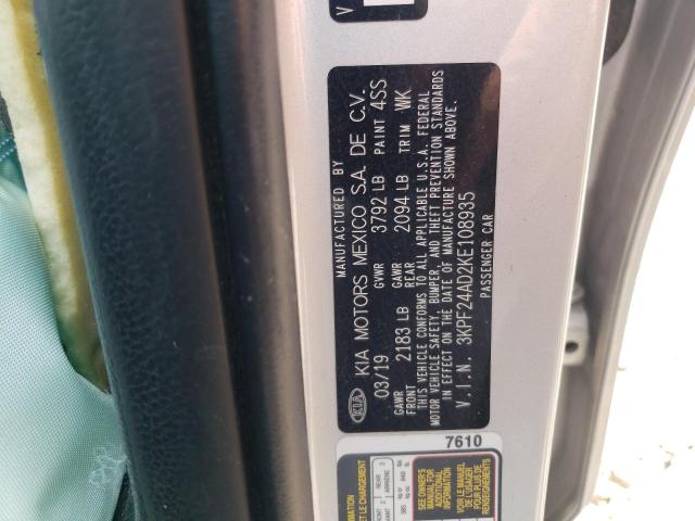 3KPF24AD2KE108935 - 2019 KIA FORTE FE SILVER photo 10