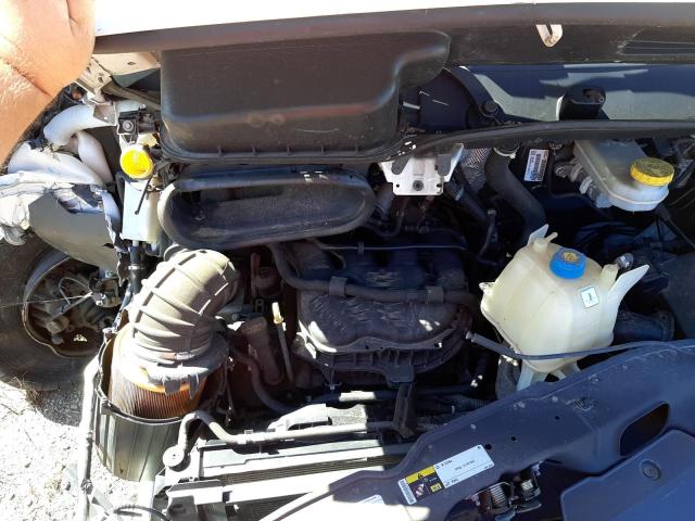 3C6TRVBG5JE103814 - 2018 RAM PROMASTER WHITE photo 7