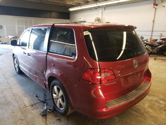 2V4RW3DGXBR691759 - 2011 VOLKSWAGEN ROUTAN SE BURGUNDY photo 3