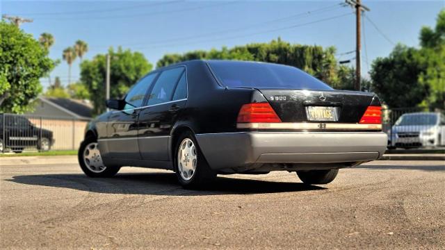 WDBGA51E4RA153411 - 1994 MERCEDES-BENZ S 500 BLACK photo 3