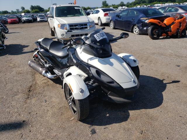 2BXJAAA139V000843 - 2009 CAN-AM SPYDER ROA WHITE photo 1