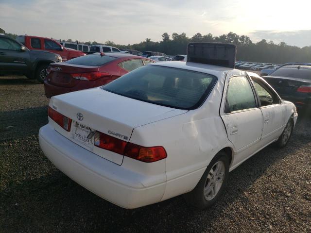 4T1BG22K0YU762601 - 2000 TOYOTA CAMRY CE WHITE photo 4