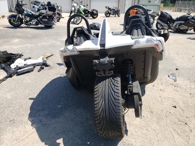 57XAATGD6M8143867 - 2021 POLARIS SLINGSHOT WHITE photo 6