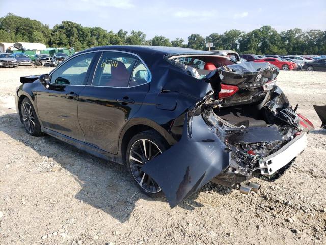 4T1B61HK6JU058509 - 2018 TOYOTA CAMRY XSE BLACK photo 3