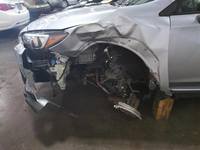 JF2GTABC7JH281429 - 2018 SUBARU CROSSTREK SILVER photo 9