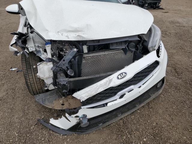 3KPF24AD0KE066846 - 2019 KIA FORTE FE WHITE photo 9