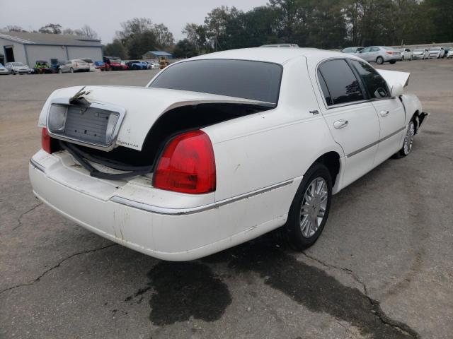 2LNHM82V49X630354 - 2009 LINCOLN TOWN CAR S WHITE photo 4