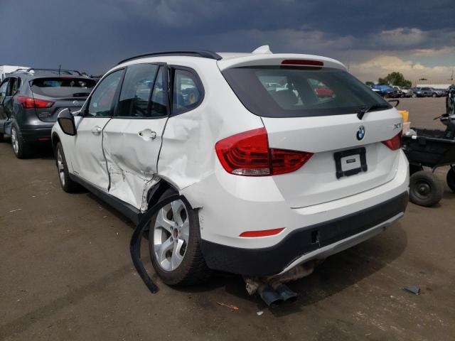 WBAVM5C56FVV94956 - 2015 BMW X1 XDRIVE3 WHITE photo 3