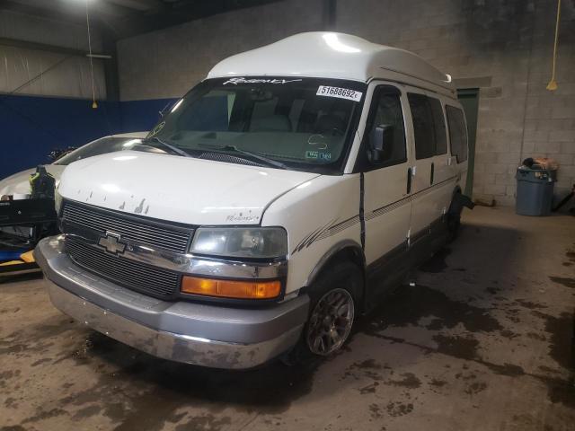 1GBFG15T631235262 - 2003 CHEVROLET EXPRESS G1 WHITE photo 2