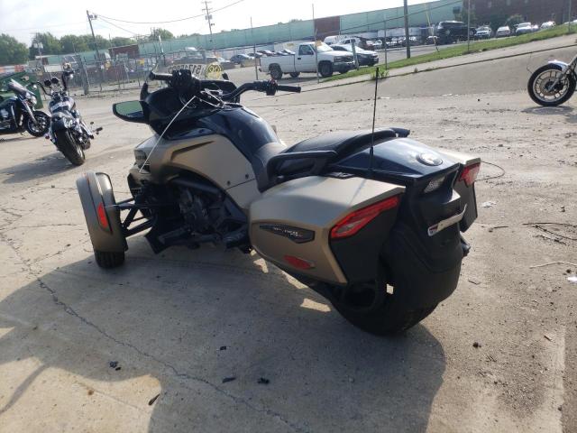 2BXREDD25KV000362 - 2019 CAN-AM SPYDER ROA GOLD photo 3