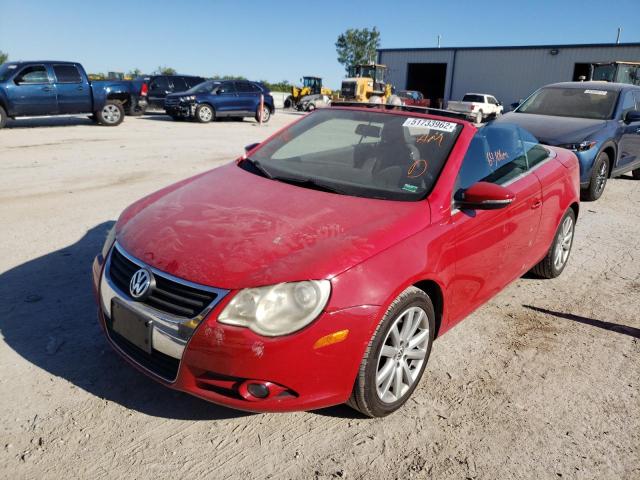 WVWBA71F19V010599 - 2009 VOLKSWAGEN EOS TURBO RED photo 2