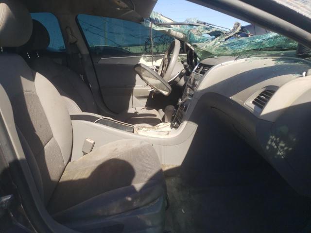 1G1ZC5E03CF398643 - 2012 CHEVROLET MALIBU 1LT ნაცრისფერი ფოტო 5