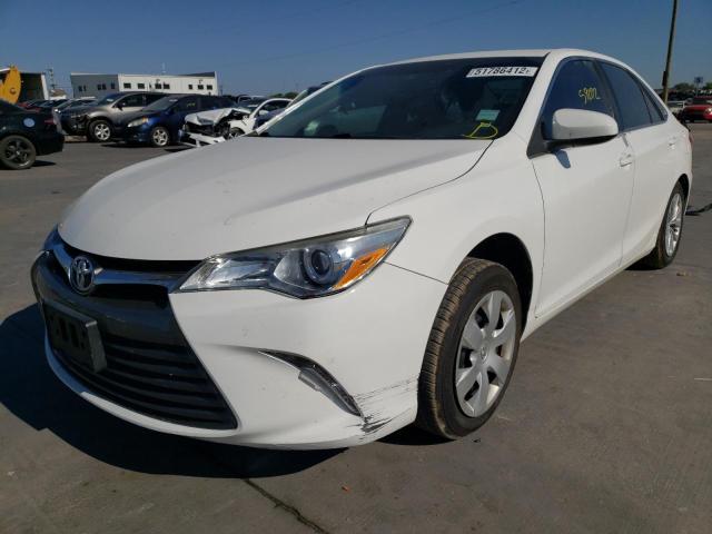 4T4BF1FK2FR502792 - 2015 TOYOTA CAMRY LE  photo 2