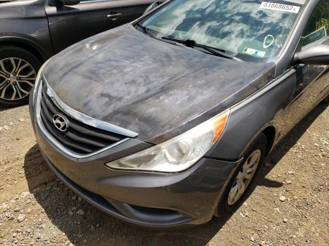 5NPEB4AC5BH199293 - 2011 HYUNDAI SONATA GLS SILVER photo 9