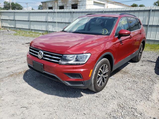 3VV2B7AX0KM158136 - 2019 VOLKSWAGEN TIGUAN SE RED photo 2